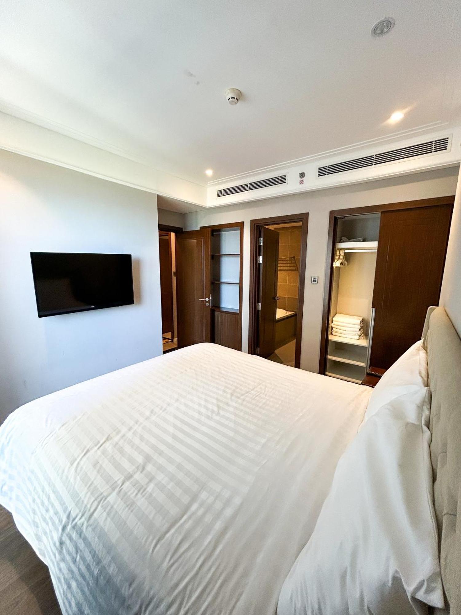 Sunrise Luxury Apartment With Ocean View Da Nang Exterior foto