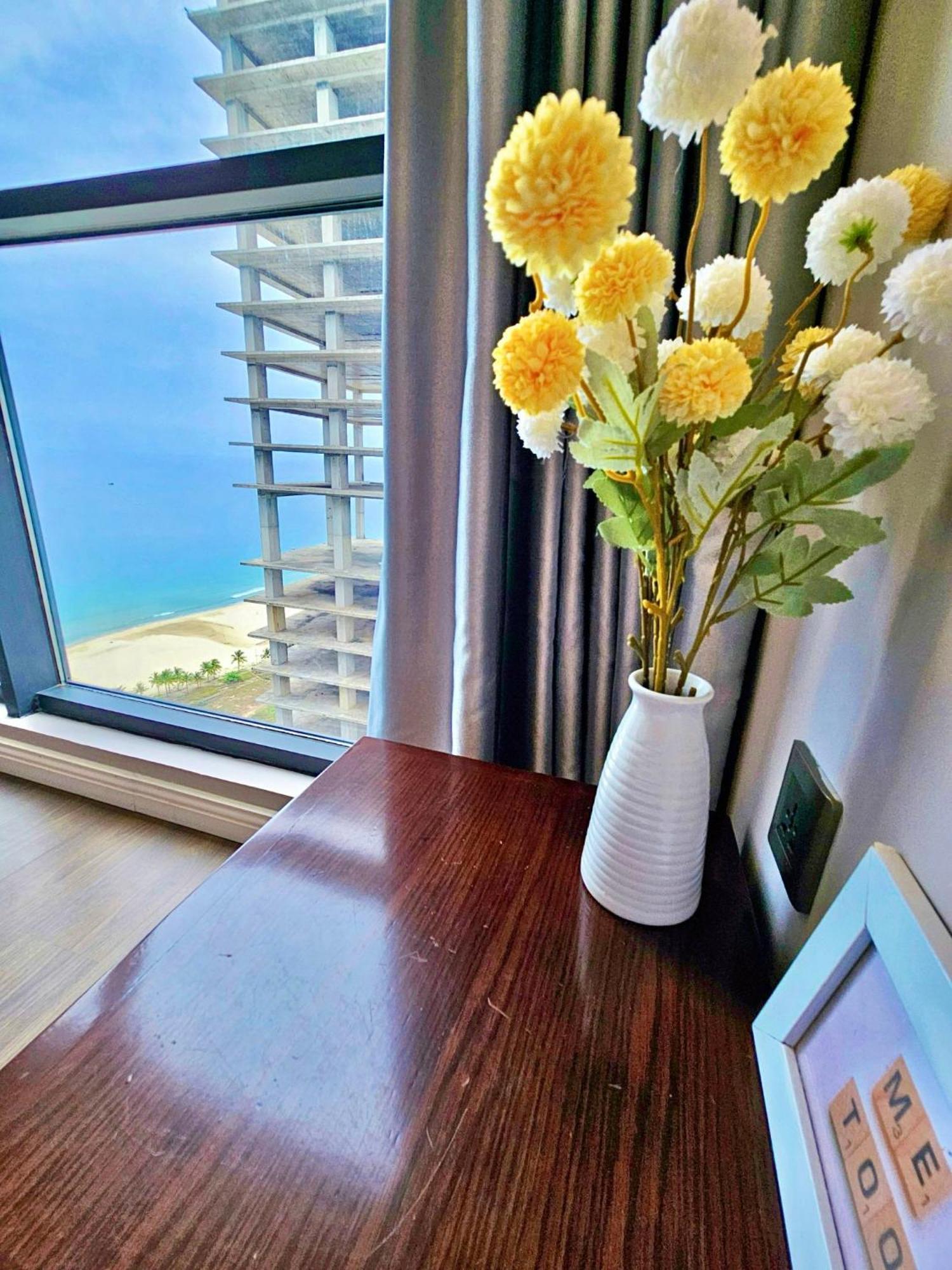Sunrise Luxury Apartment With Ocean View Da Nang Exterior foto